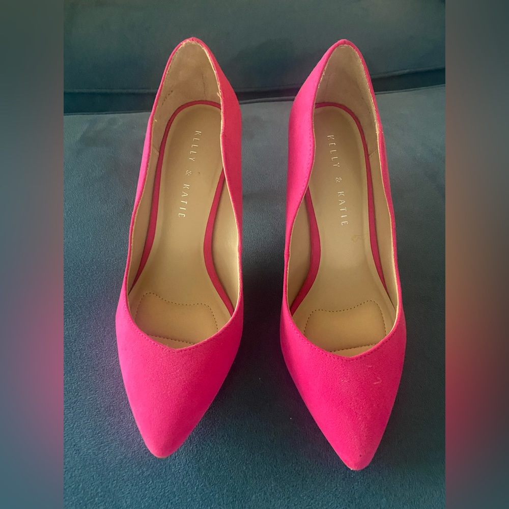 Kelly & Katie - Pink Heels Size 8